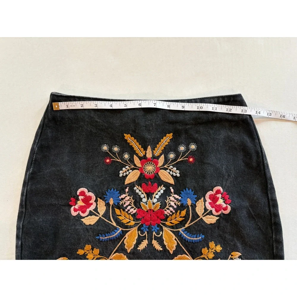 Topshop Moto Black‎ Denim Floral Embroidered Mini Skirt Boho Size 4